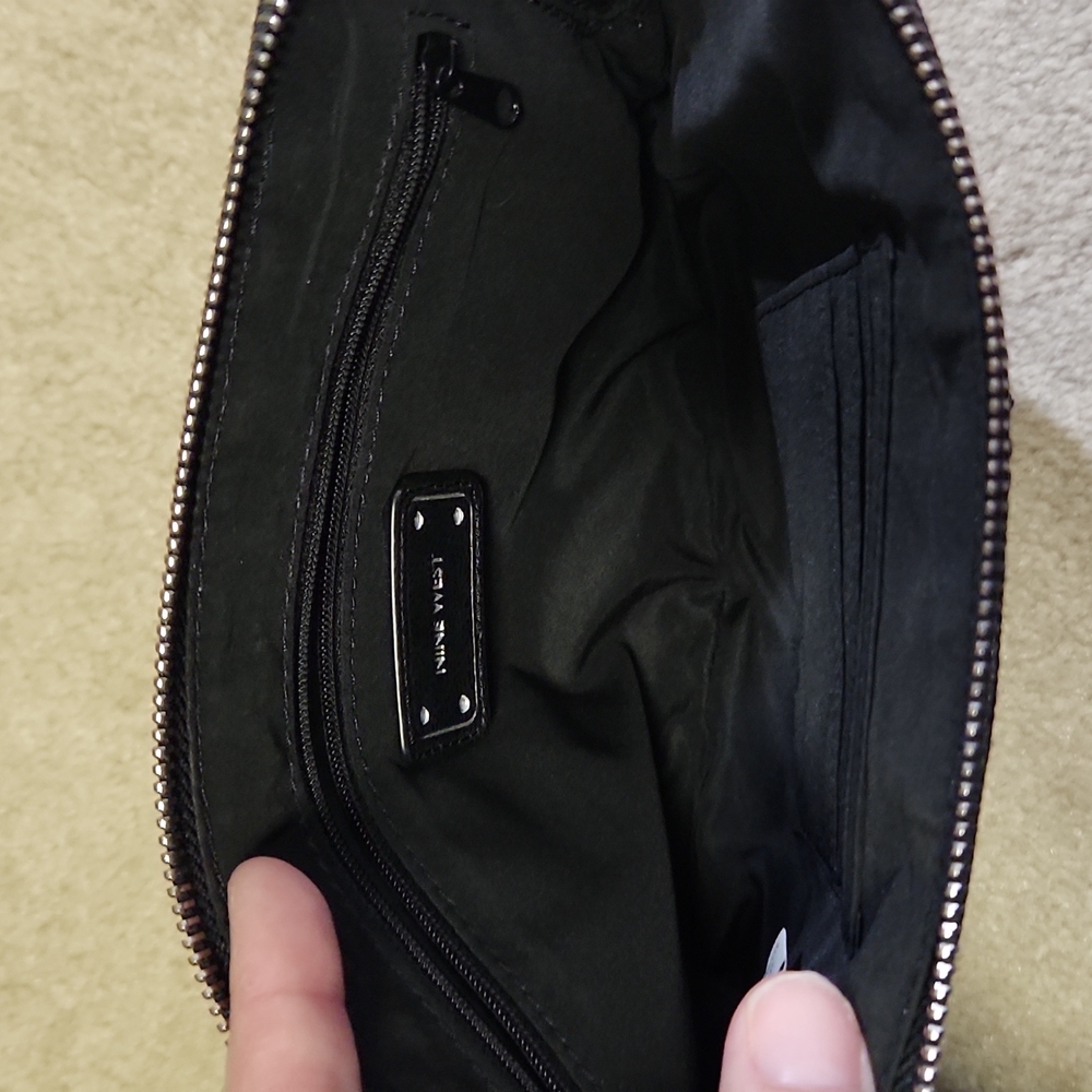 Black wristlet - Picture 3 of 4